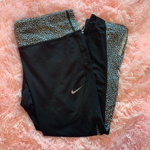 Nike Cropped Leggings